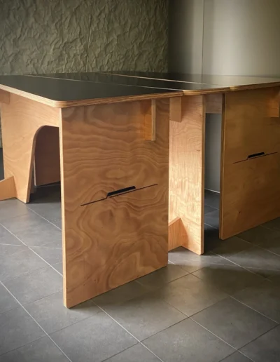 decoupe d'une table en bois à Bordeaux